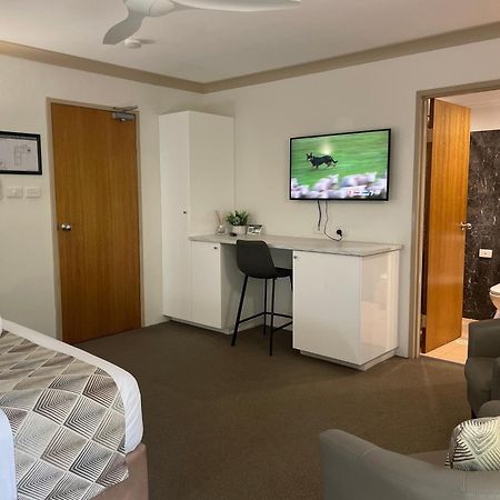 Oasis Inn Ulladulla - Welcoming Guests 18 Years And Older Exterior foto